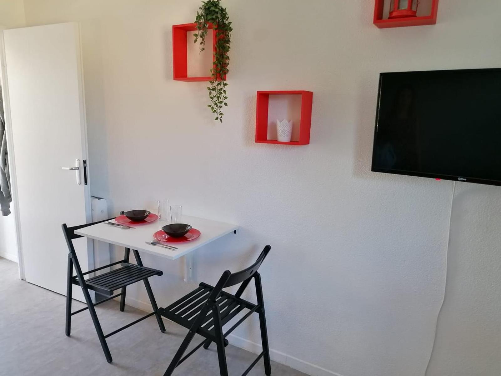 Appartement La Sweet House Rouge* Au Pied Des Remparts *wifi* Avignon